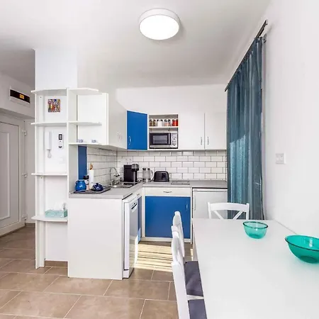 In 45325 Balatonmáriafürdő